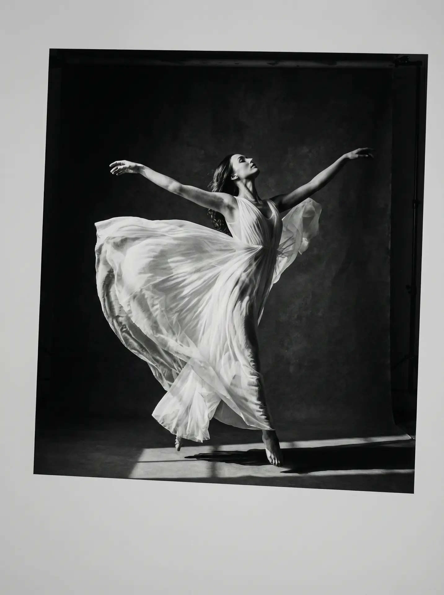 九一视频 精选 - 黑白舞者艺术人像摄影